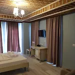 Ξενοδοχείο Sarajet E Pashait 2