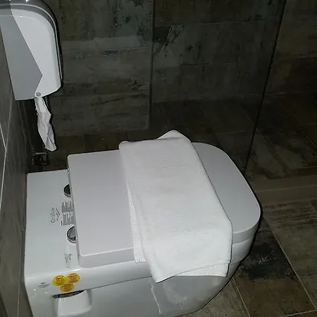 מלון Sarajet E Pashait 2 דרמי