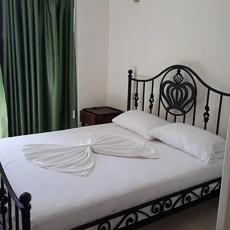 Sarajet E Pashait 2 4* Dhermi