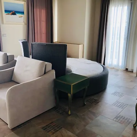 Sarajet E Pashait 2 ホテル Dhërmi